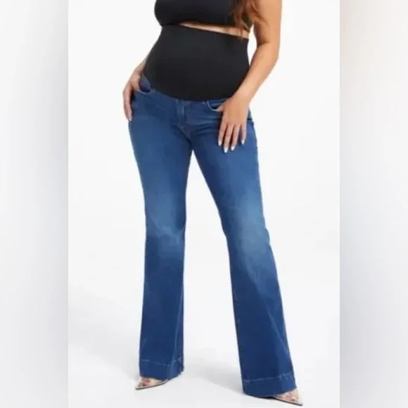Good American Maternity Good Flare Jeans NWOT size 0/24 Khloe Kardashian  jeans